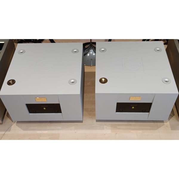Goldmund Telos 1800